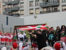 DANTZA TALDEA SANTUTXUN