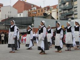 DANTZA TALDEA SANTUTXUN