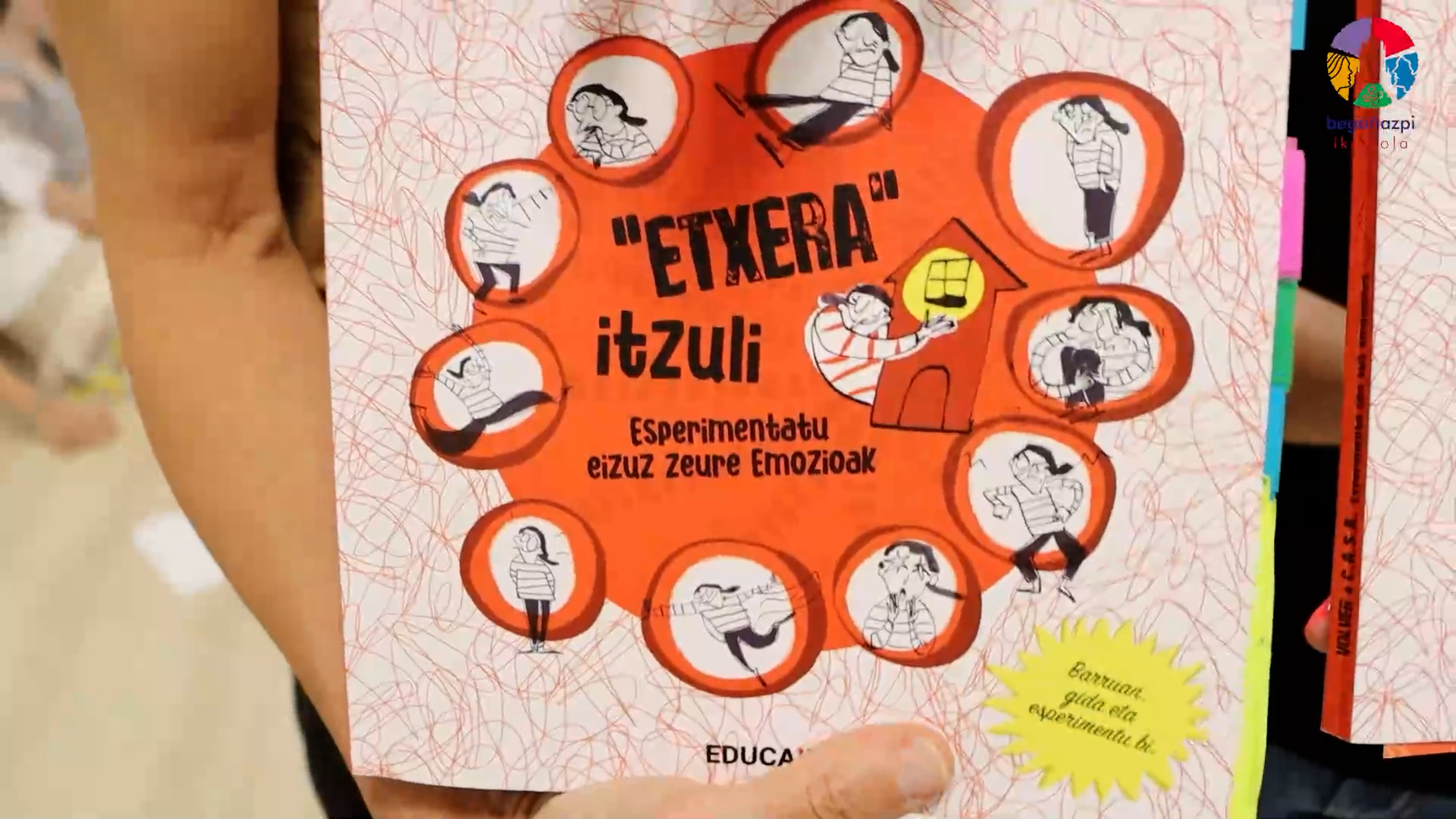 Emozioen errusiar mendia kudeatzeko gida dibertigarria (behin betikoa)